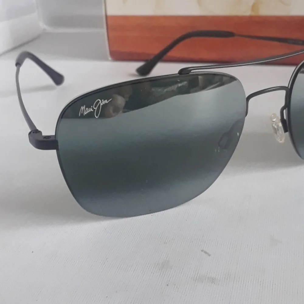 MAUI JIM LAVA TUBE POLARIZED UNISEX. - Picture 3 of 5